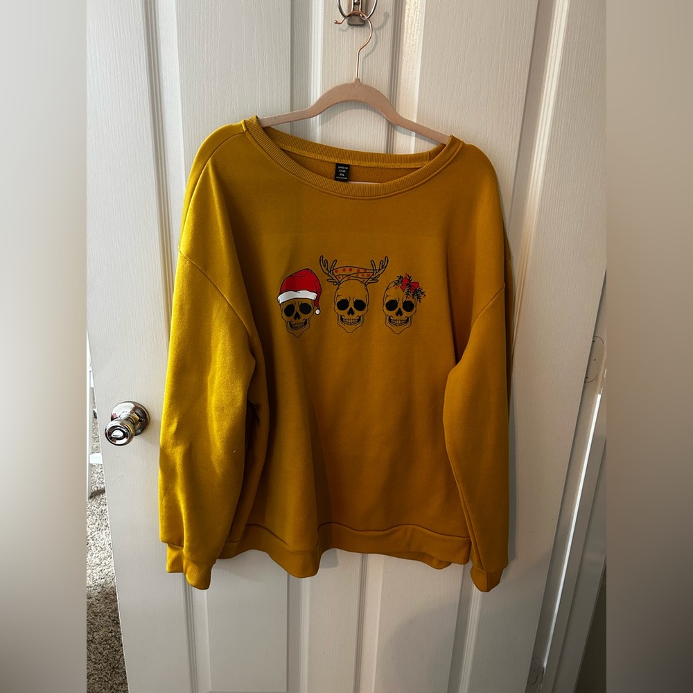 Gold Christmas Skull Sweatshirt